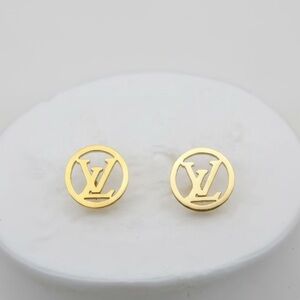 GOLD STUD EARRINGS LV IN FASHION POUCH